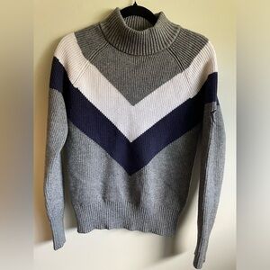 ALP N ROCK- chevron mock turtle neck in a size small